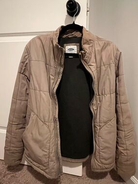 Old Navy Men's Light Brown Quilted Puffer Jacket